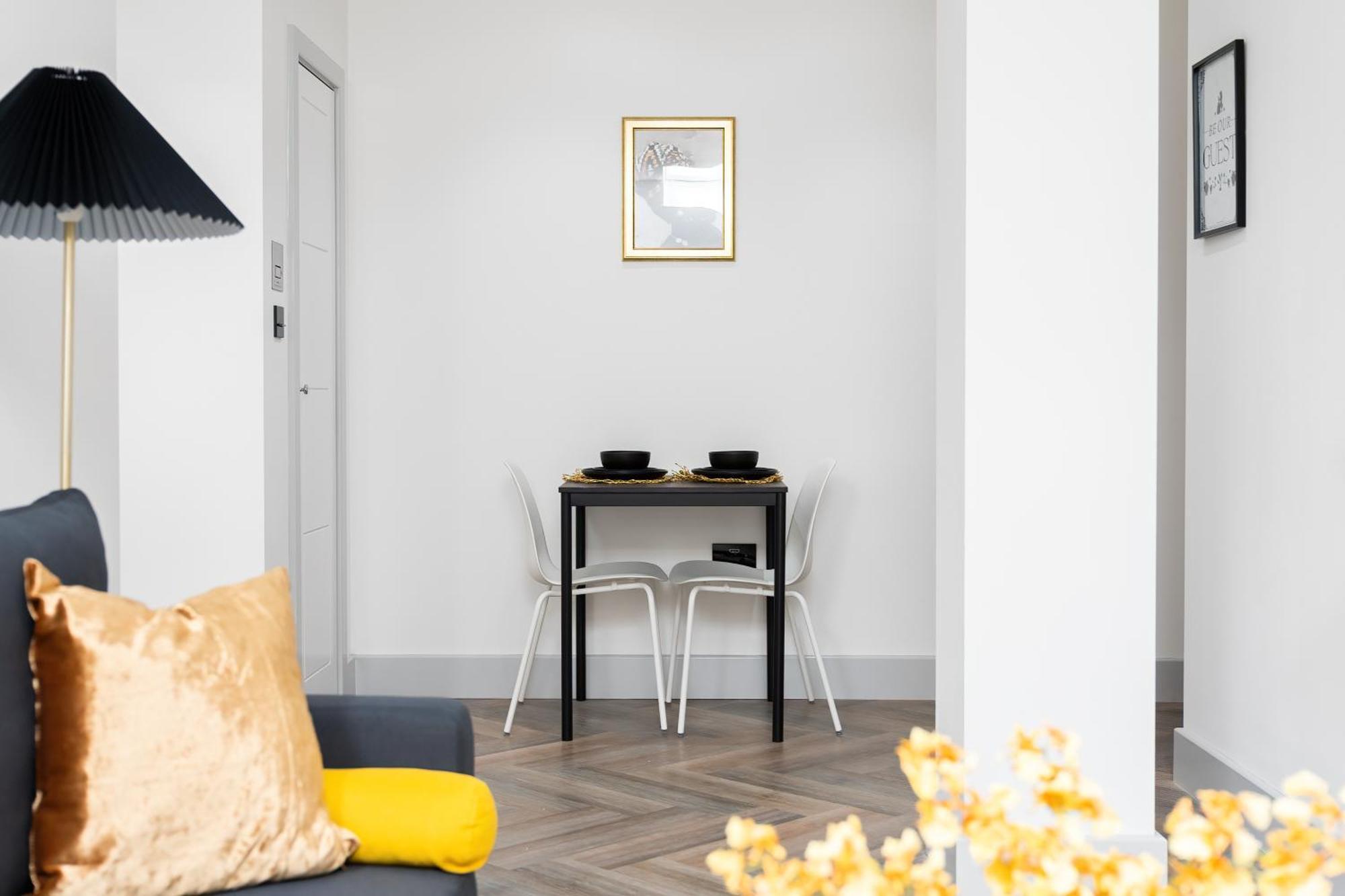 London Road Romford Block Appartement Buitenkant foto